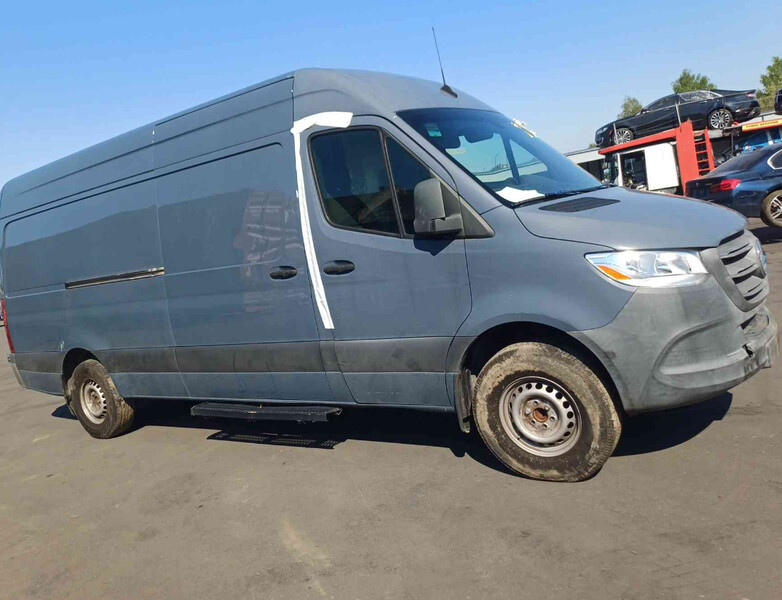 Подножка правая Mercedes-Benz Sprinter 906 2019 3.0 Дизель 