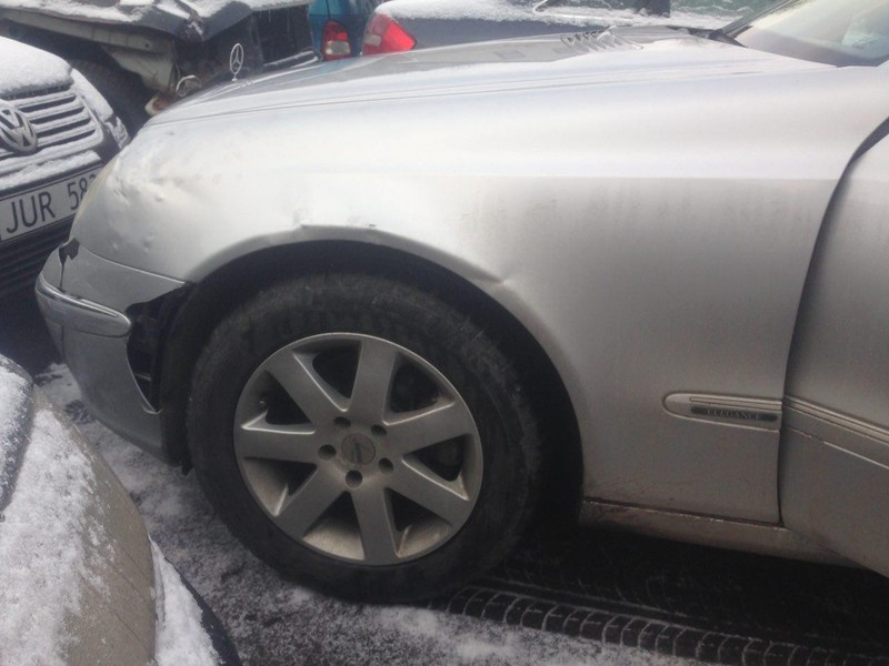 Крыло переднее левое Mercedes E-Class 2002 г.  2.2 л дизель Харьков