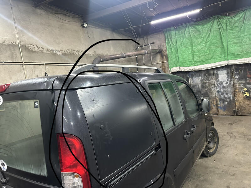 Скло праве зад Fiat Doblo  2007 универсал 1.9 Дизель Полтава