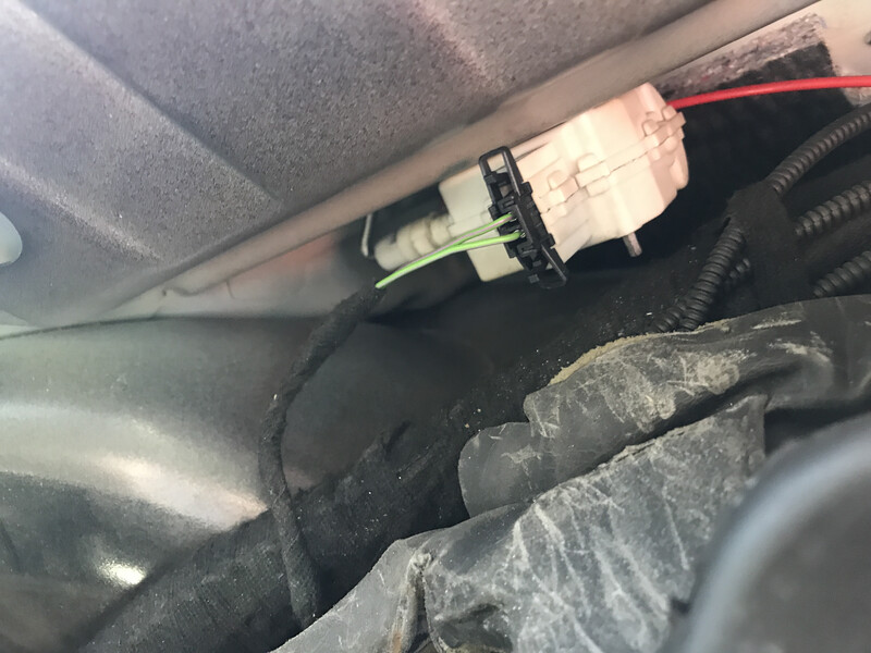 Сервопривод люка бака Audi Q7 2007 р.  4.2 л бензин Ізмаїл