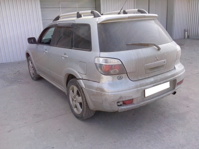 Бампер задний Mitsubishi Outlander универсал 2011 г.  2.0 л бензин Ужгород