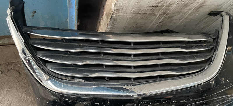 Решетка радиатора Chrysler 200 2013 г.  2.4 л бензин Одесса