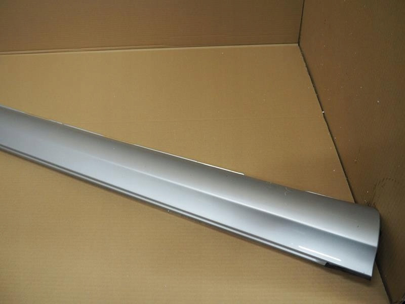 Накладка порога A 211 698 04 54   Mercedes E-Class