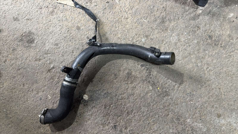 Патрубок интеркулера MINI Countryman 2014 г.  1.6 л бензин Киев