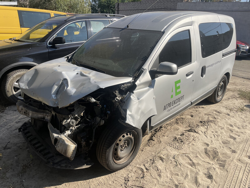 Уся передняя часть капот Renault Dokker  2017 1.5 Дизель Киев