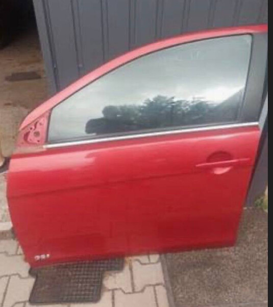 Ліва дверь задня та передня червоний колір Mitsubishi Lancer X  2010 