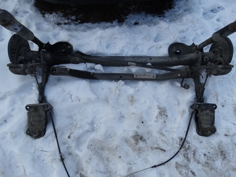 Балка задня 5C0500025 A   Volkswagen Jetta