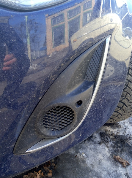 Правая заглушка переднего бампера Opel Corsa  2011 хэтчбек 1.2 Бензин Полтава