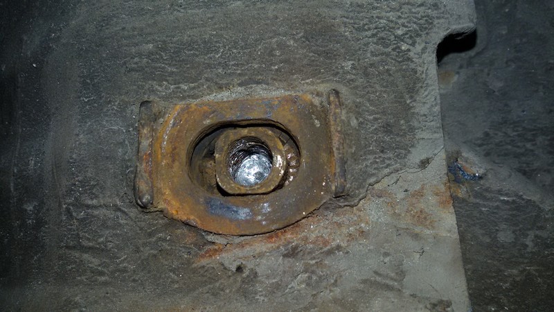 Частьс креплением под рычаг Geely CK 2010 г.  1.5 л бензин Киев