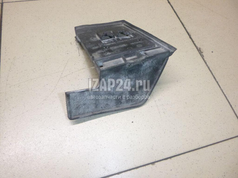 Бризговик задній правий Mazda 3 BM 2017 р.  Сквирa