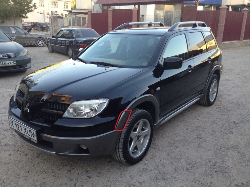 Расширитель арки на передний бампер слева Mitsubishi Outlander  2006 2.4 Бензин Киев