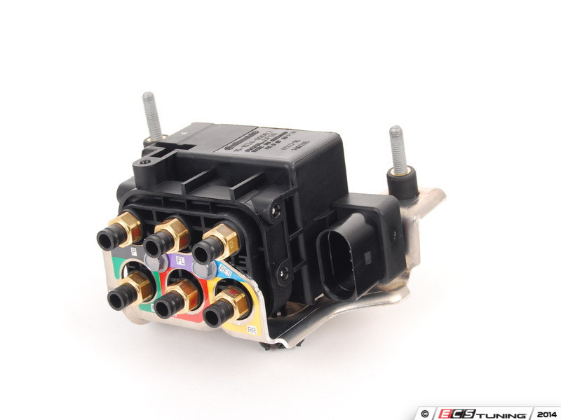 Блок клапанов пневмоподвески 7L0698014   Audi Q7, Lexus GX, Porsche Cayenne, Volkswagen Touareg