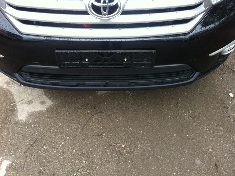 Хромированная накладка на бампер Toyota Highlander  2010 3.5 Бензин 