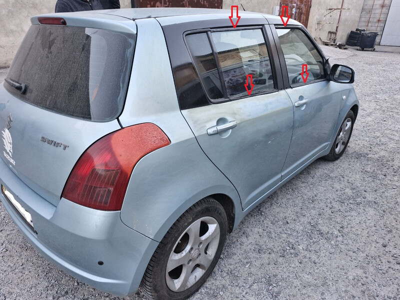 Уплотнитель двери, внешний правый передний Suzuki Swift  2005 хетчбек 1.2 Бензин 