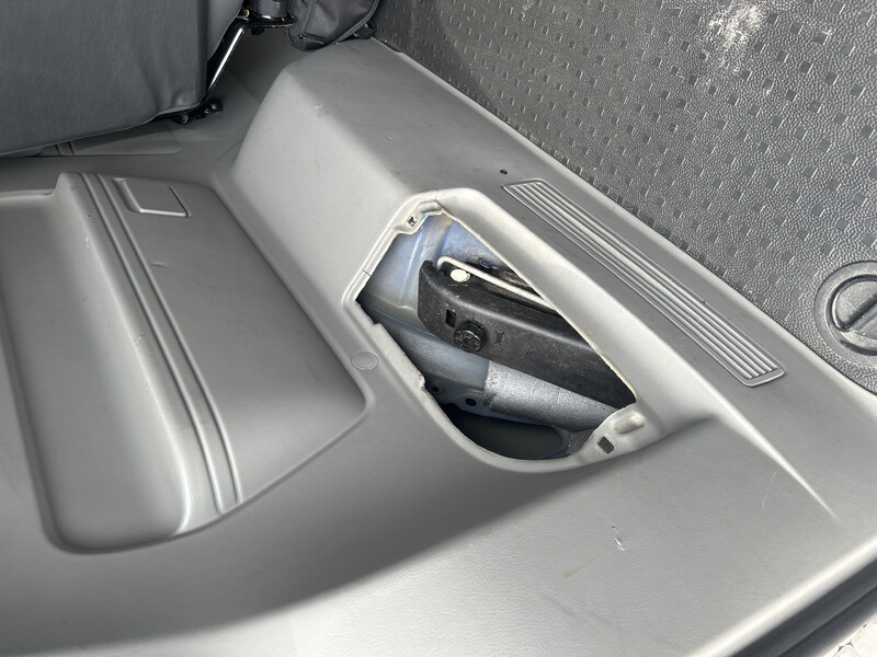 Пластик багажника Volkswagen T5 (Transporter)  2013 2.0 Дизель 