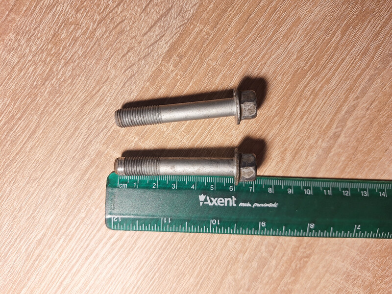 Болт кріплення стартера hyundai/kia 11404 10606p Hyundai i30  2009 Харьков