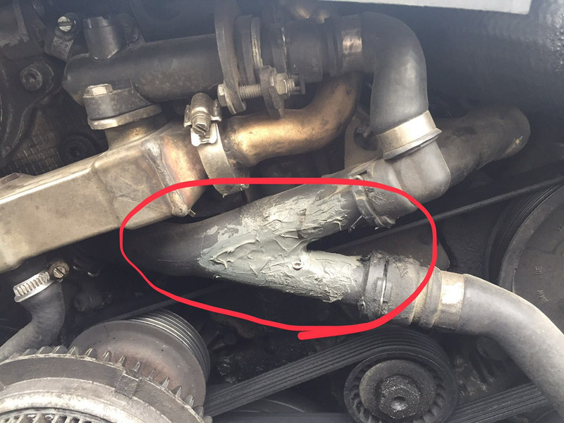 Патрубок системы охлаждения 11 53 7 802 632   BMW 3 Series