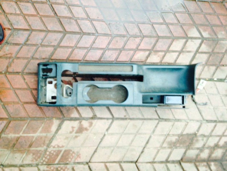 Пластик ручника Audi A4 B5  1999 1.6 Бензин Харьков