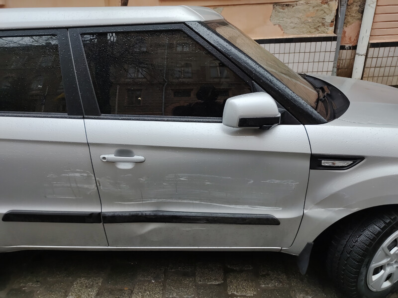 Двері передні Kia Soul  2011 хетчбек 1.6 Бензин 