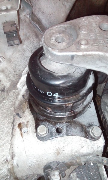 Подушка мотора Volkswagen Polo 5  2011 1.6 Бензин Прилуки