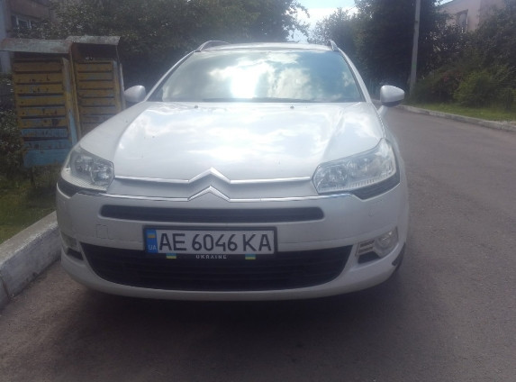 Переднее левое крыло Citroen C5  2011 хэтчбек 1.6 Дизель Днепр
