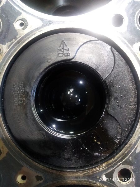 Поршень Ford Focus 2 универсал 2009 г.  2.0 л дизель Луцк