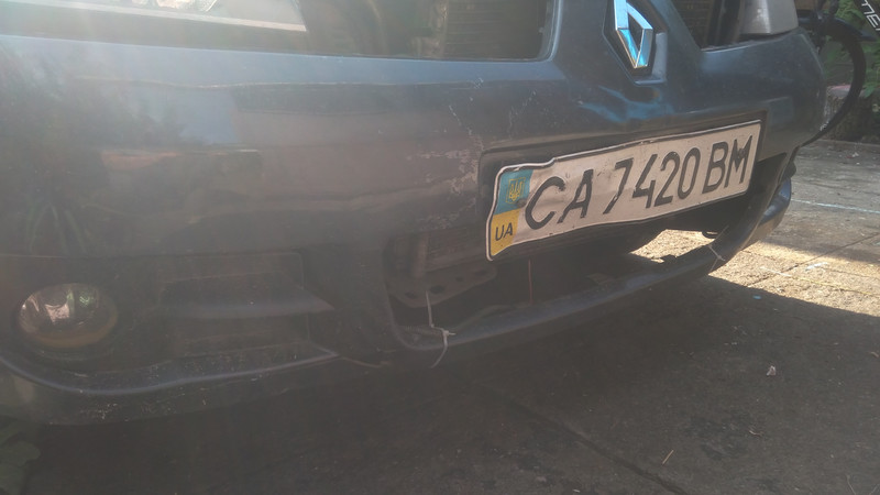 Бампер передній 7751 473 024   Renault Clio, Renault Symbol