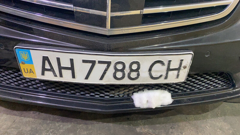 Подиум под передний номерной знак Mercedes-Benz S-Class  2010 5.5 Бензин Киев