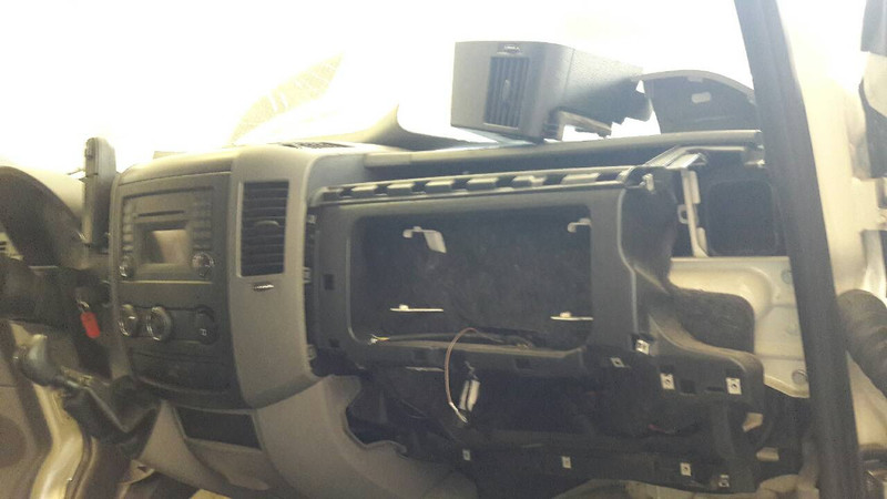 Частина панелі Mercedes Sprinter 2009 г.  2.2 л дизель Звенигородка