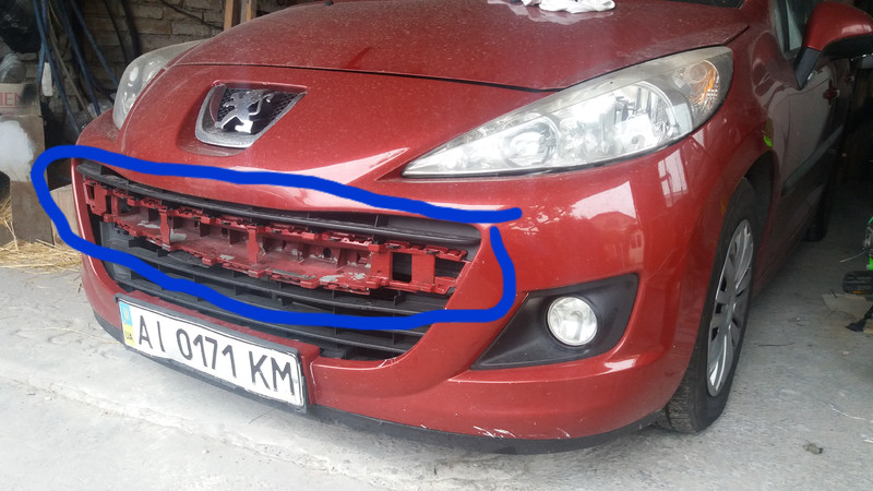 Накладка бампера Peugeot 207 хэтчбек 2010 г.  2.0 л бензин Киев