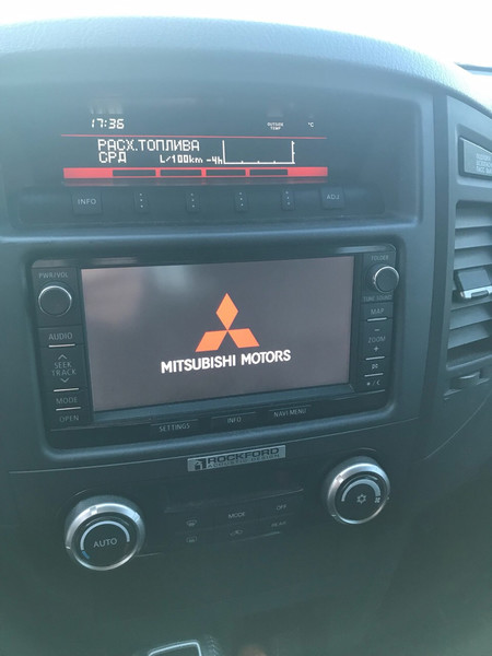 Штатная магнитола Mitsubishi Pajero Wagon  2014 3.2 Дизель Киев