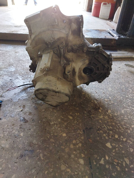МКПП Mazda 323 1990 г.  1.8 л бензин Днепр