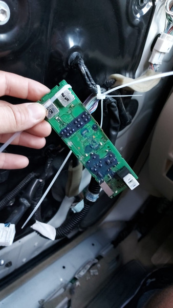 Блок кнопок склопідйомника Infiniti FX  2011 3.5 Бензин Київ