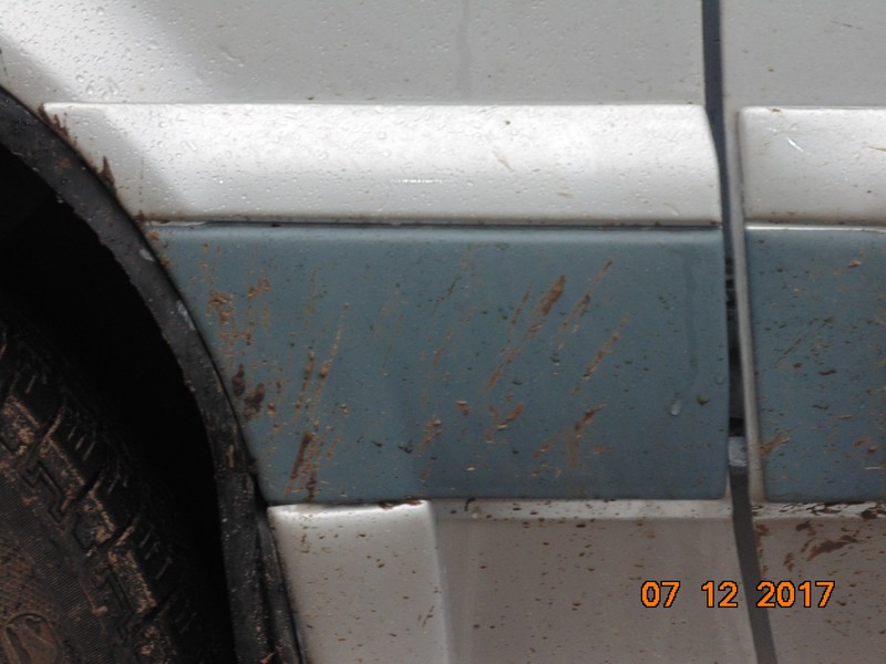 Молдинг капота ВАЗ 2115  2003 1.5 Бензин Черкассы