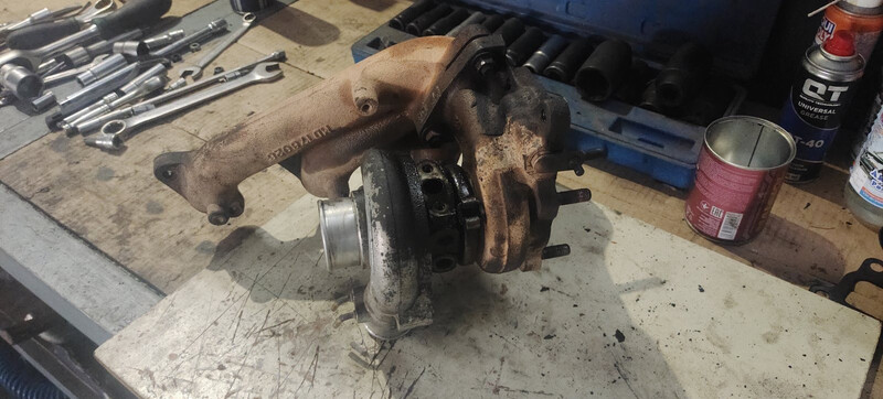 Впускной коллектор Mitsubishi L 200  1998 2.5 Дизель Семеновка