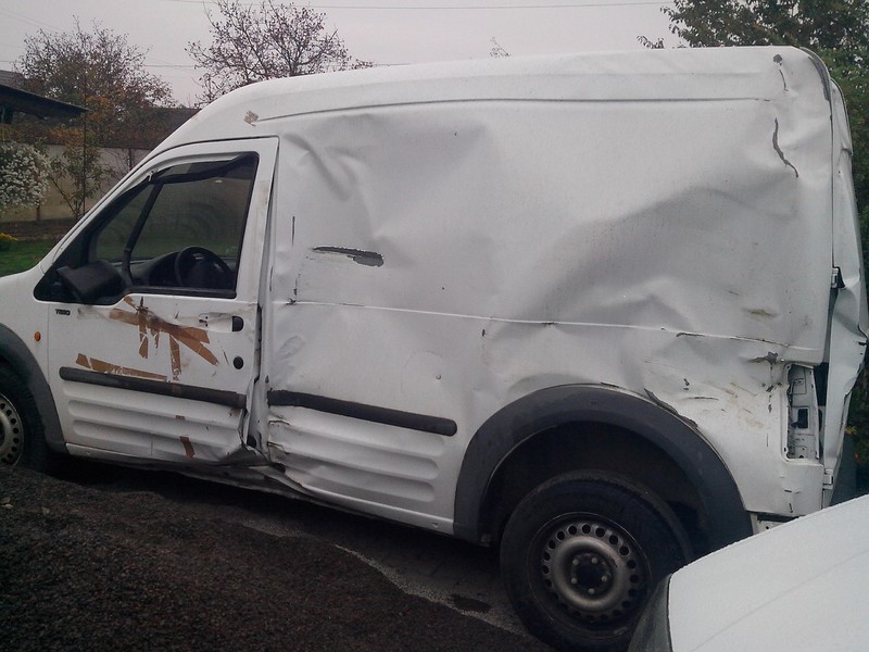 Левый бок Ford Transit Connect 2006 г.  1.8 л дизель Луцк