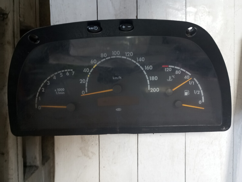 Приборная панель A0014461221   Mercedes Vito