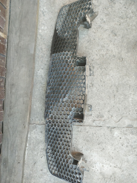 Решітка бампера нижня Kia Soul  2008  Бензин 