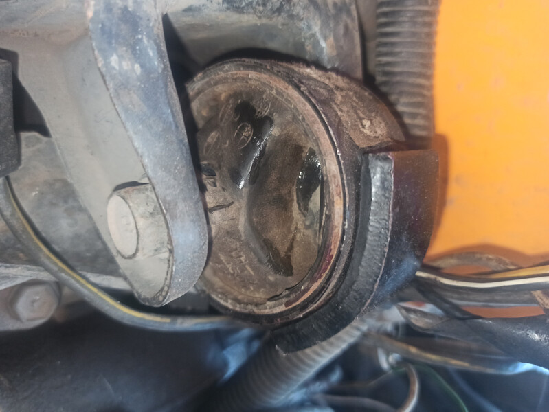 Подушка (сайлентблок) левый верх Toyota Corolla  1987 1.3 Бензин Каменское