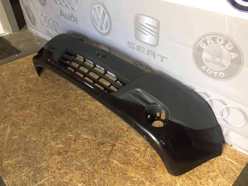 Бампер передний 4416745   Opel Vivaro