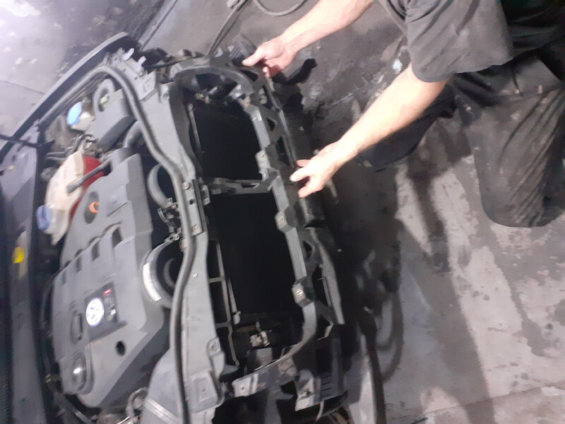 Креплоние бампера Volkswagen Passat B5 универсал 2002 г.  1.9 л дизель Фастов