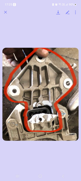 Кріплення лівої опори двигуна к13 Nissan Micra K13  2013 