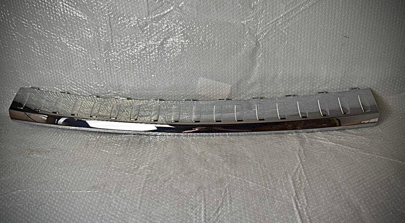 Хром заднего бампера верхний mercedes gls x166 a1668840190 Mercedes-Benz GLS-Class  2018 Чернівці
