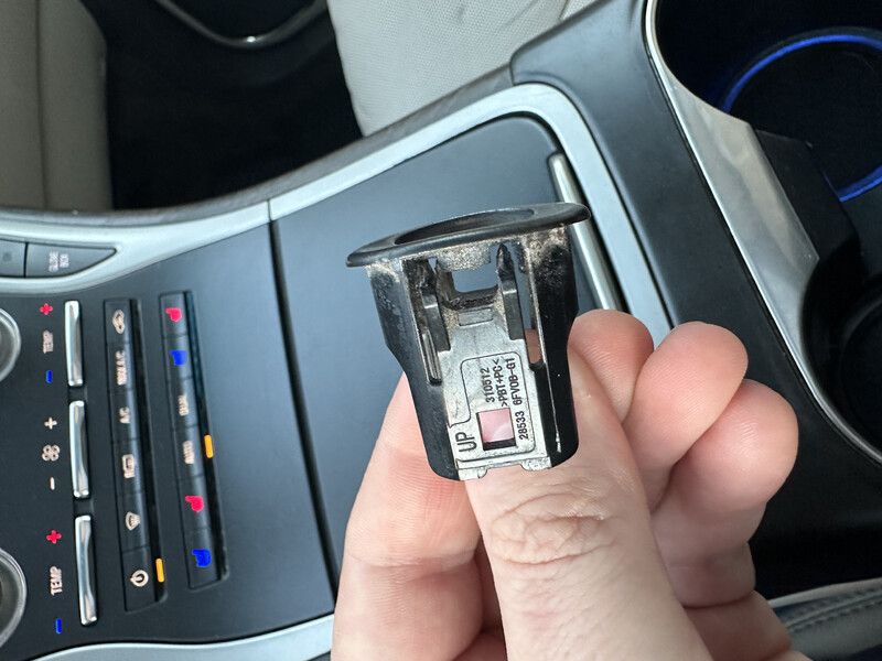 Кріплення заднього парктроніка Nissan Rogue  2018 2.5 Бензин 