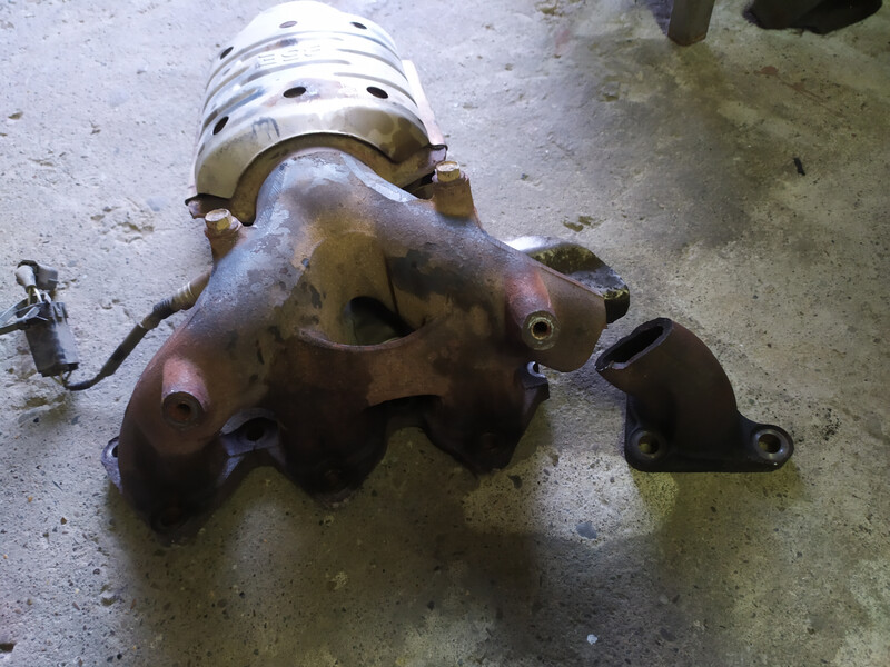 Випускний колектор Kia Sportage 2 2007 р.  2.0 л бензин Коломия