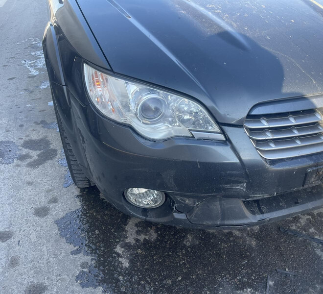 Бампер передний Subaru Outback универсал 2005 г.  2.5 л бензин Киев