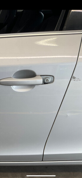 Заглушка на водійську ручку дверки на замок Volvo V60  2012 универсал 2.0 Дизель Луцк