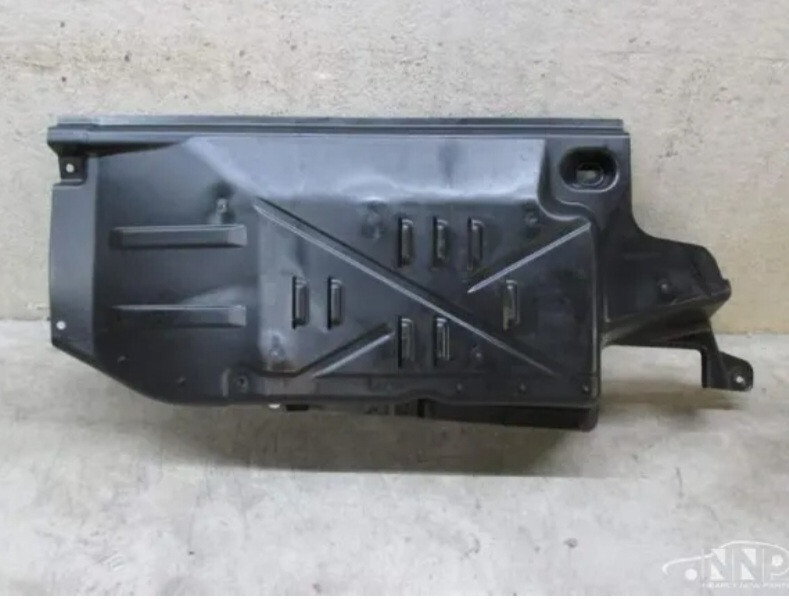 Захист днища передній правий Volkswagen T5 (Transporter)  2011 2.0 Дизель Бердичів