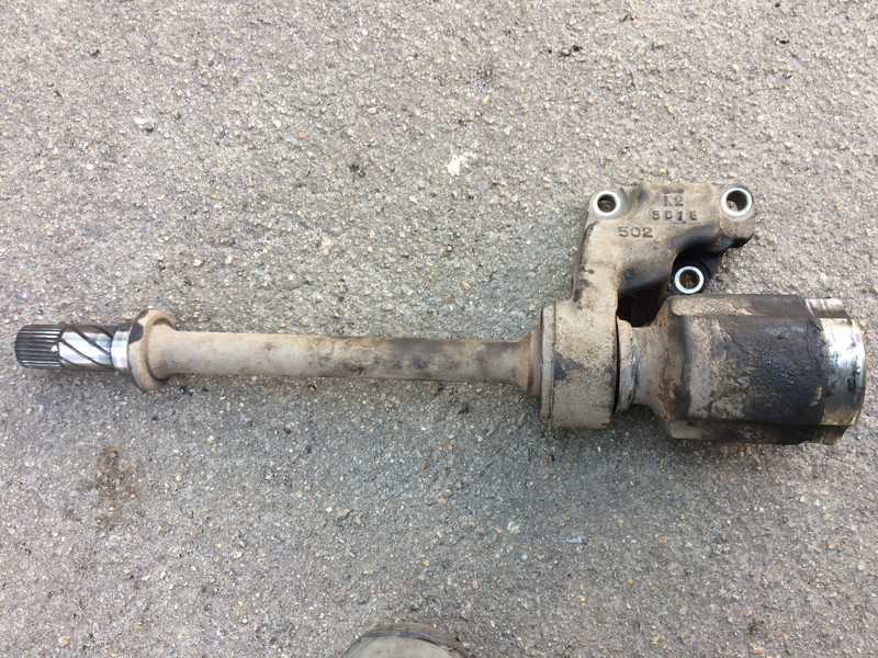 Полуось правая Mazda 6  2005 2.0 Бензин Умань