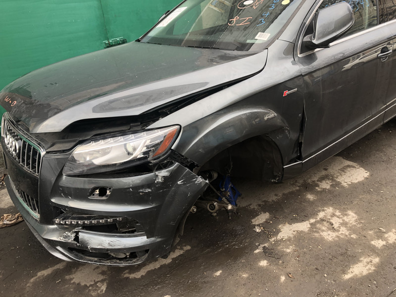 Крыло переднее Audi Q7 2014 г.  3.3 л бензин Одесса